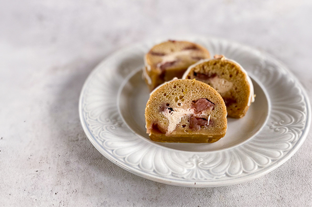 “苺とクリームチーズのふくれ菓子”